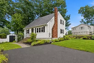 19 Pembroke St, Marlborough, MA 01752 - Photo 1