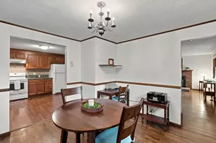 19 Pembroke St, Marlborough, MA 01752 - Photo 7