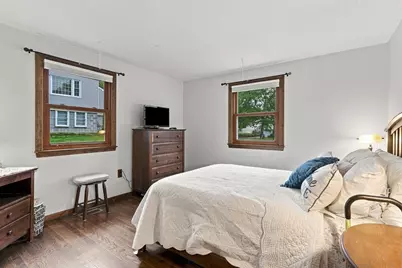19 Pembroke St, Marlborough, MA 01752 - Photo 11