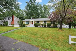 32 Saratoga Dr, Worcester, MA 01606 - Photo 3