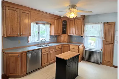 110 Barthel Ave, Gardner, MA 01440 - Photo 7