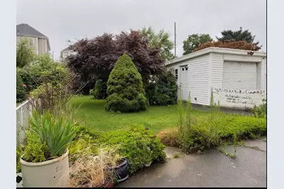 124 Clara St, New Bedford, MA 02744 - Photo 11