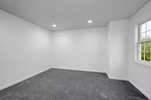 688 Gorham St, Lowell, MA 01852 - Photo 25