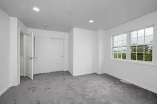 688 Gorham St, Lowell, MA 01852 - Photo 29