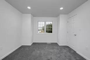 688 Gorham St, Lowell, MA 01852 - Photo 23