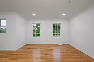 688 Gorham St, Lowell, MA 01852 - Photo 9