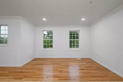 688 Gorham Street #688, Lowell, MA 01852 - Photo 9