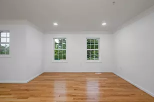 688 Gorham St, Lowell, MA 01852 - Photo 9