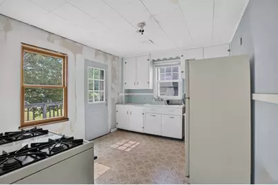 128 Mablin Ave, North Andover, MA 01845 - Photo 13