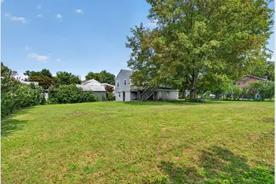 128 Mablin Ave, North Andover, MA 01845 - Photo 3