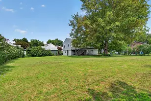 128 Mablin Ave, North Andover, MA 01845 - Photo 3