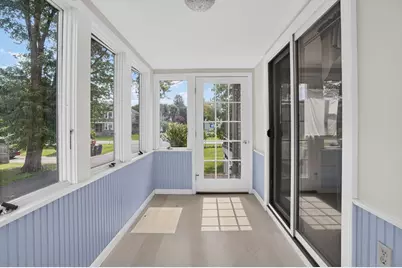 128 Mablin Ave, North Andover, MA 01845 - Photo 7