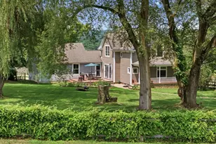 94 Rawson St, Uxbridge, MA 01569 - Photo 3