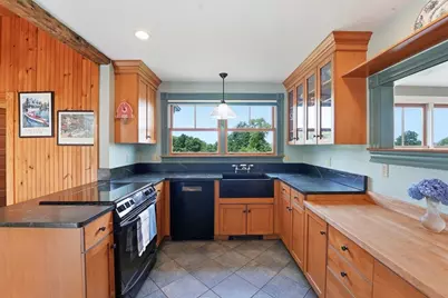 94 Rawson Street, Uxbridge, MA 01569 - Photo 9