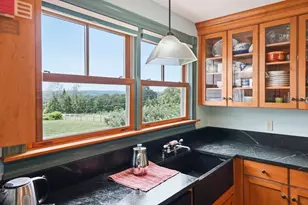 94 Rawson St, Uxbridge, MA 01569 - Photo 7