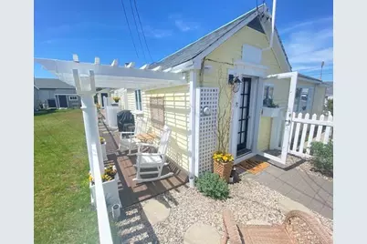 6 78th Street #A, Newburyport, MA 01950 - Photo 1