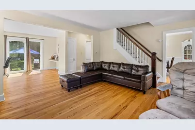 779 Oxford St  S, Auburn, MA 01501 - Photo 3