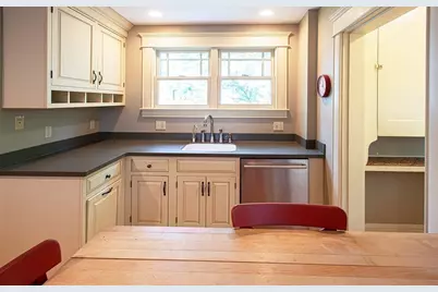 61 Massasoit Street, Northampton, MA 01060 - Photo 5