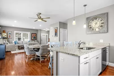 637 Gifford St #15B, Falmouth, MA 02540 - Photo 5