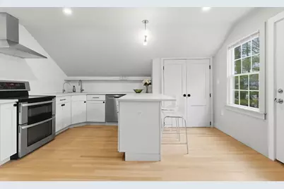 32 Allandale St #2, Boston, MA 02130 - Photo 3