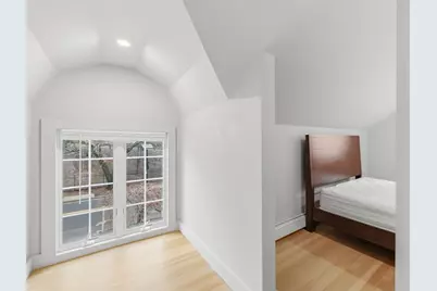 32 Allandale St #2, Boston, MA 02130 - Photo 7