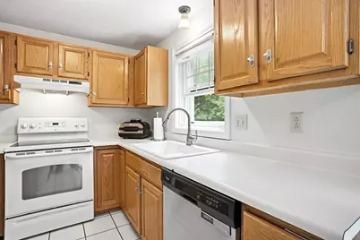 35 Beech Hill Ave #0, Manchester, NH 03103 - Photo 9