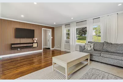 5 5th Ave, Dudley, MA 01571 - Photo 11