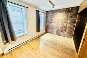 5 Thacher Ct, Boston, MA 02113 - Photo 9
