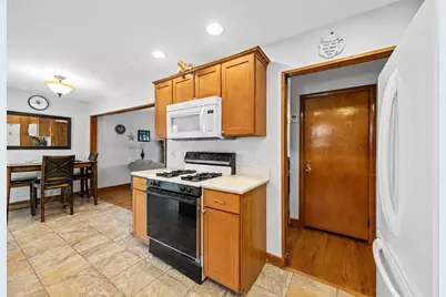 55 Evans St, Somerset, MA 02726 - Photo 9