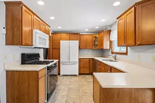 55 Evans St, Somerset, MA 02726 - Photo 11