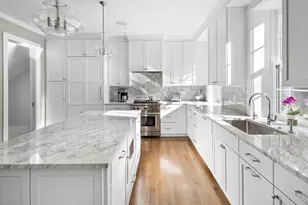 54 Pinckney St, Boston, MA 02114 - Photo 9