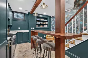 54 Pinckney St, Boston, MA 02114 - Photo 21