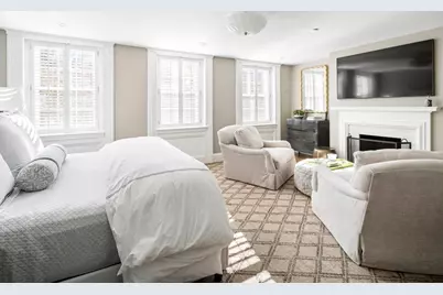 54 Pinckney St, Boston, MA 02114 - Photo 13