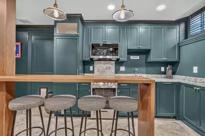 54 Pinckney St, Boston, MA 02114 - Photo 19