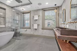 54 Pinckney St, Boston, MA 02114 - Photo 13