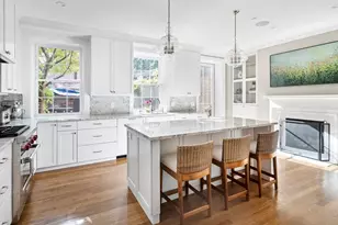 54 Pinckney St, Boston, MA 02114 - Photo 7