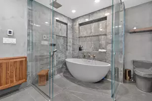 54 Pinckney St, Boston, MA 02114 - Photo 15