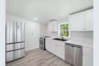 139 Spring St, Quincy, MA 02169 - Photo 3