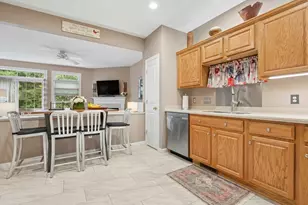 44 Cherry Ln, Grafton, MA 01560 - Photo 9