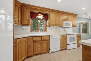 140 Crow Ln, Newburyport, MA 01950 - Photo 13