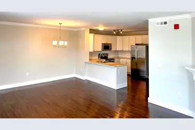 978 Worcester #411, Wellesley, MA 02482 - Photo 3