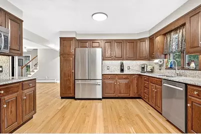 240 Meadow Wood Dr, Holden, MA 01520 - Photo 11
