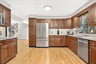 240 Meadow Wood Dr, Holden, MA 01520 - Photo 11