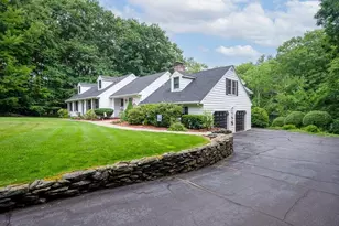 240 Meadow Wood Dr, Holden, MA 01520 - Photo 3