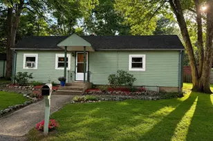 13 Park Ln, Wayland, MA 01778 - Photo 1