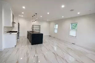13 Quincy St, Somerville, MA 02143 - Photo 3