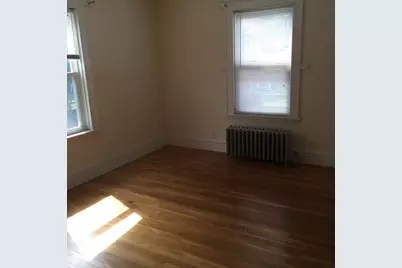 27 Arthur St #1, Beverly, MA 01915 - Photo 3