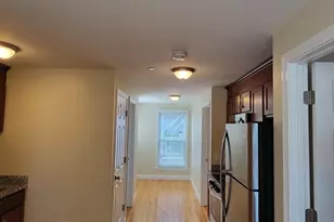 75 Bowers St, Lowell, MA 01854 - Photo 5