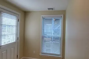 75 Bowers St, Lowell, MA 01854 - Photo 9