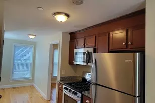 75 Bowers St, Lowell, MA 01854 - Photo 3